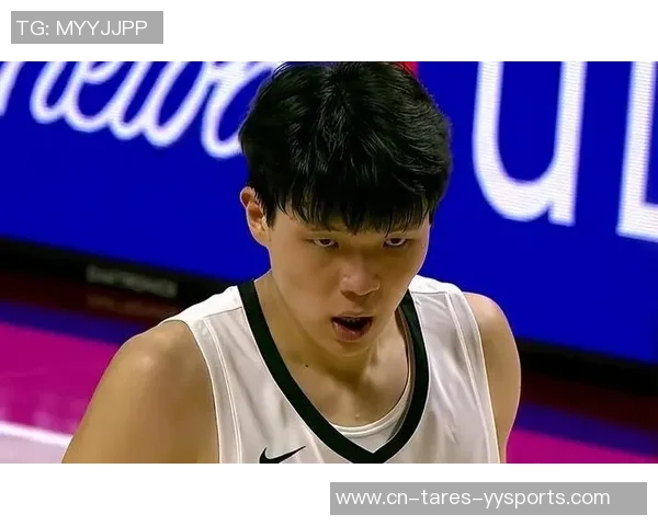 杨瀚森自评18+10还不错！戏弄对手上身体：等他六犯我对他笑呵呵